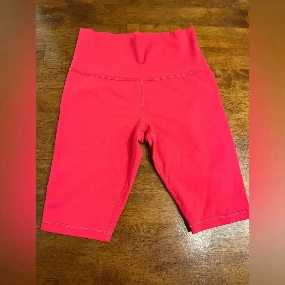 Lululemon Tall Coral Biker shorts size 4